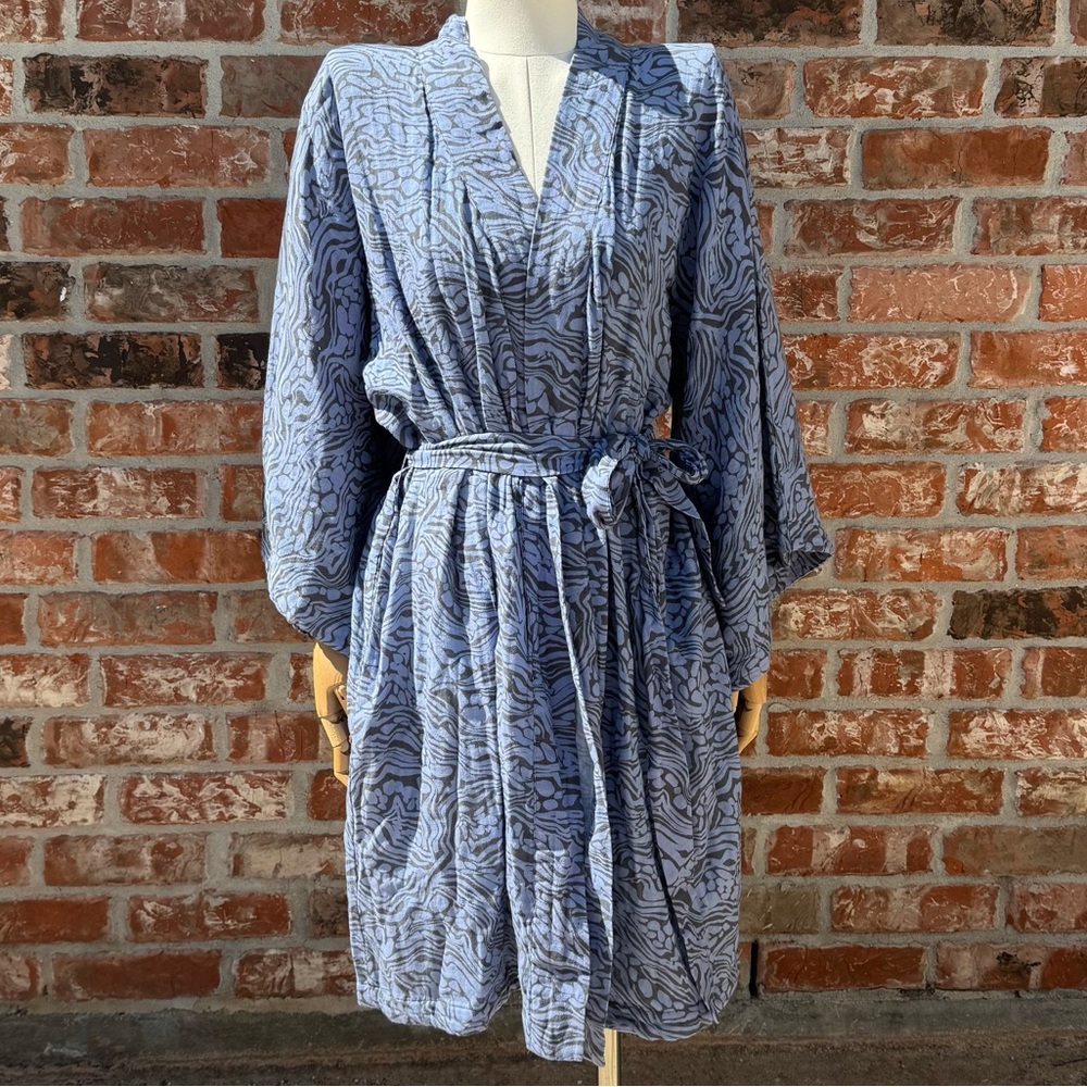 SOLD ELSEWHERE NWT Calme by Johnny Was blue patterned thigh length kimono / XS - Picture 4 of 14